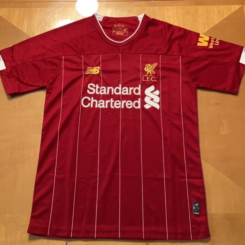 19/20 Liverpool Home kit Size Small
